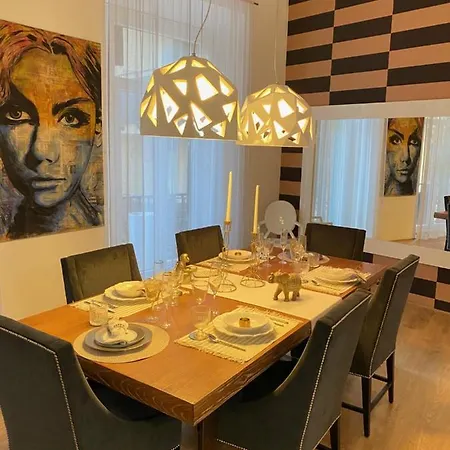 Piso Larios Apartment